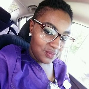 Meet your Posher, April